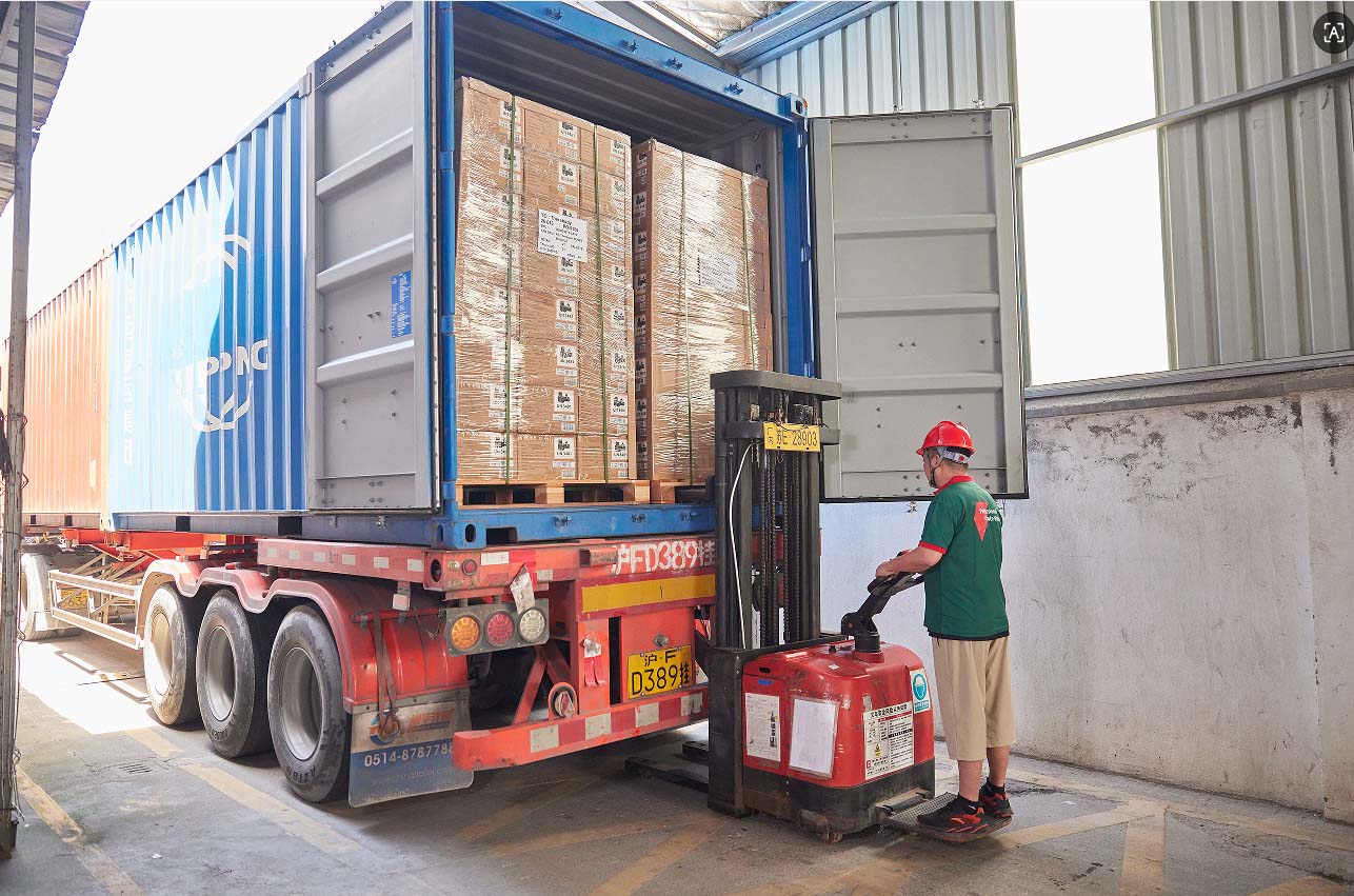 cargo loading, unloading & shipping3