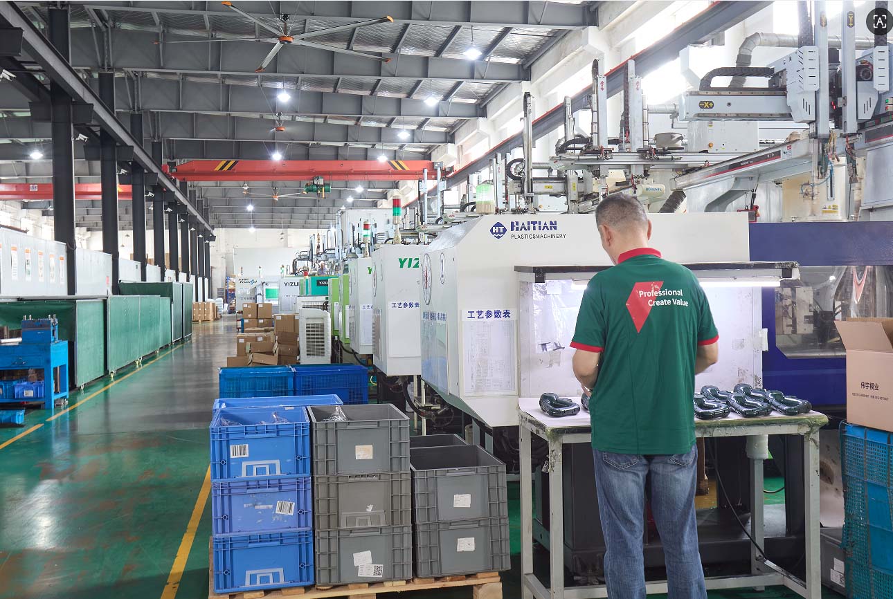 plastic housings injection